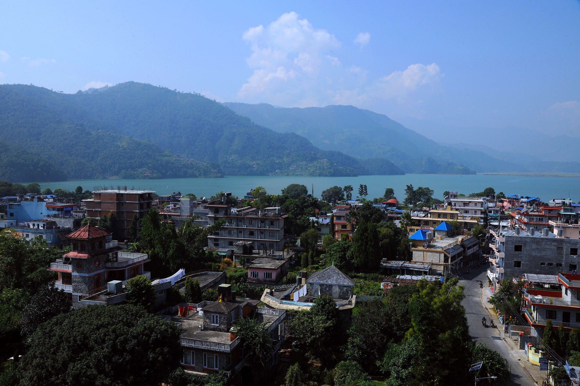 Hotel Queens Park Pokhara Zewnętrze zdjęcie